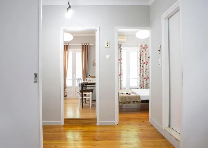 Akratos Wine House Нидри