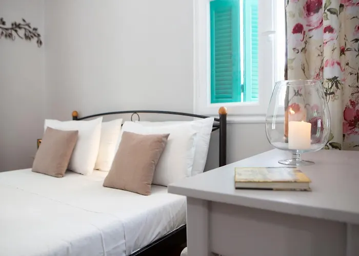 Апартаменты Akratos Wine House Нидри